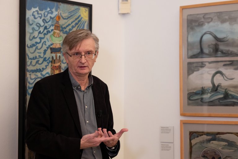 KOMPRO Pavla Mohra Profesor Pavel Mohr během komentované prohlídky z cyklu Kompro