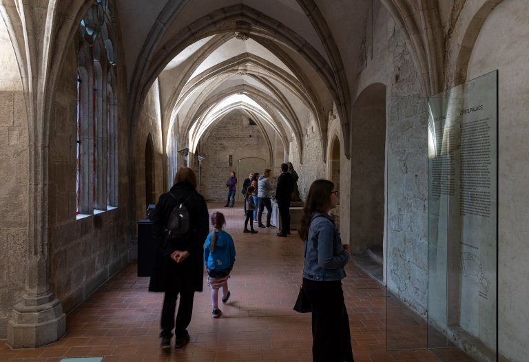 Gotická křížová chodba, která vznikla v přízemí Zdíkova paláce ve 14. století po několika požárech. Foto: MUO – Markéta Lehečková Gotická křížová chodba, která vznikla v přízemí Zdíkova paláce ve 14. století po několika požárech. Foto: MUO – Markéta Lehečková