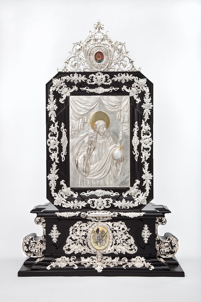 Relikviář sv. Kříže - Nástavec s reliéfem Krista Salvátora a relikvií sv. Kříže, 1680-1685 Augsburg, dřevo, stříbro