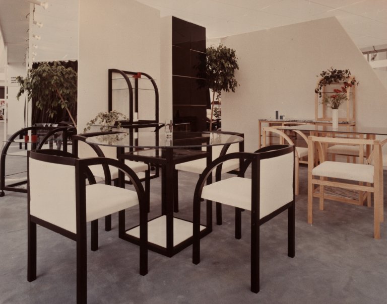 Veletrh spotřebního zboží v Brně, 1986 Dřevopodnik Holešov na veletrhu spotřebního zboží v Brně, 1986
