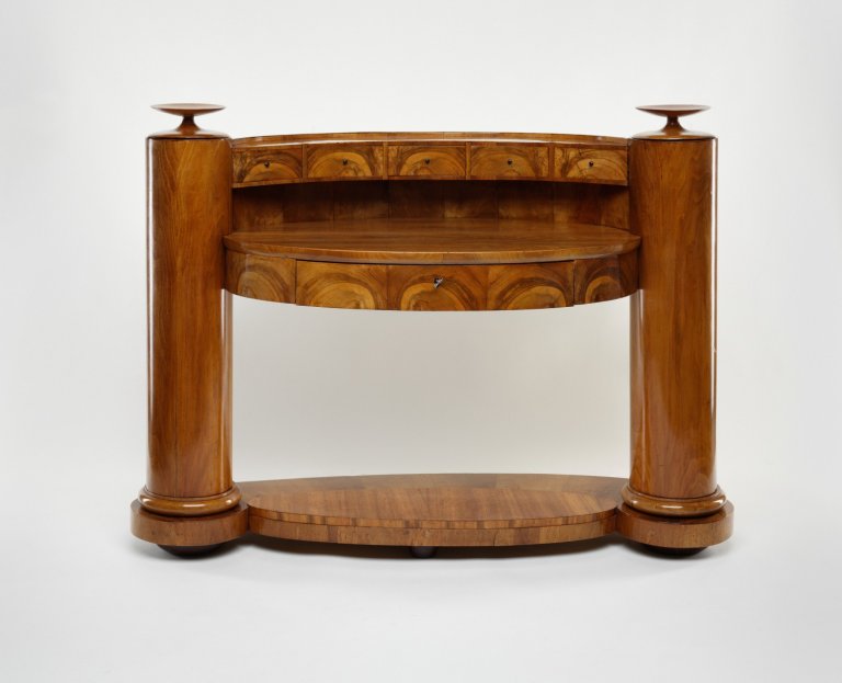 Josef Danhauser, Dámský psací stůl, 1830. Soustružené a dýhované leštěné dřevo; 68×122×138 cm. Arcibiskupství olomoucké – Arcidiecézní muzeum Kroměříž, KE 2226 Josef Danhauser, Dámský psací stůl, 1830. Soustružené a dýhované leštěné dřevo; 68×122×138 cm. Arcibiskupství olomoucké – Arcidiecézní muzeum Kroměříž, KE 2226