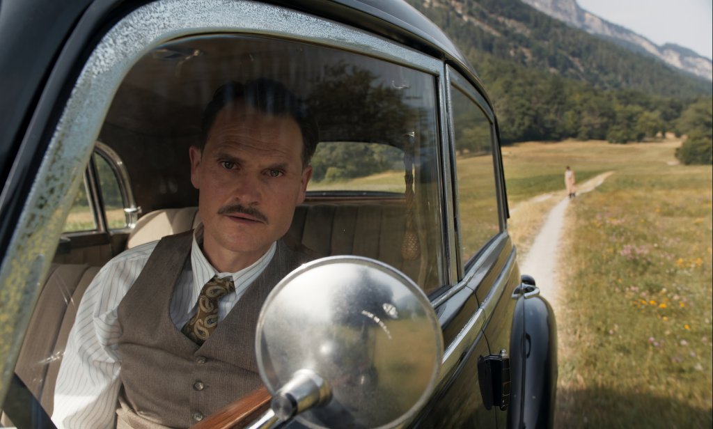 Vlastizrádce (Landesverräter, CH/DE 2024, 112 min. / R: Michael Krummenacher), Das Filmfest 2025