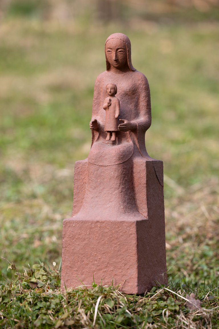 Lubomír Dostál, model Panny Marie pro poutní kostel ve Zlatých Horách, 90. léta, pálená hlína, 20 x 17 x 56 cm. Foto: MUO – Zdeněk Sodoma