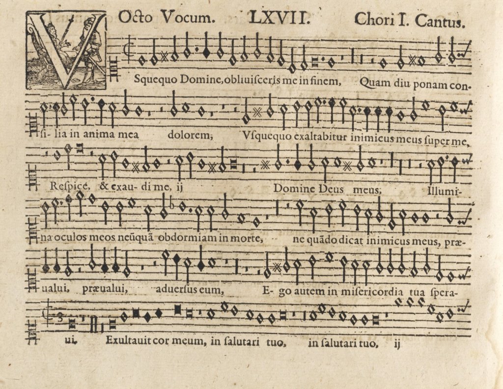 Opus Musicum, Praha 1586–1590, tmavohnědá kožená vazba se slepotiskovou dekorací medailonu s císařským znakem, 155×195 mm, získáno koncem 16. století, Arcibiskupství olomoucké – Arcidiecézní muzeum Kroměříž