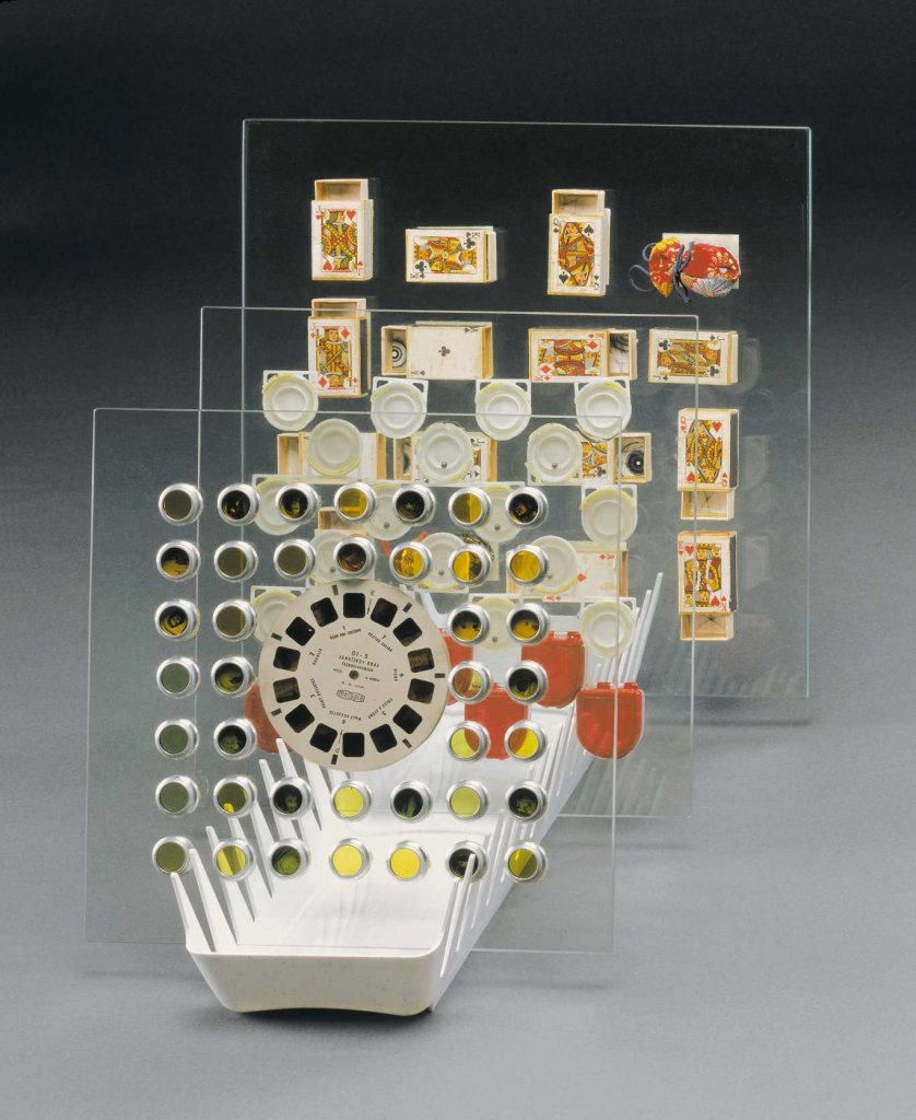 Běla Kolářová, Bez názvu, z cyklu Nádobí, 1966, objekt, kombinovaná technika, Muzeum umění Olomouc