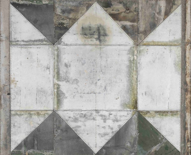 Zbyněk Sekal, Velký plášť, 1993, železo, zinek, mosaz, dřevo, 97×119×4 cm. MUO