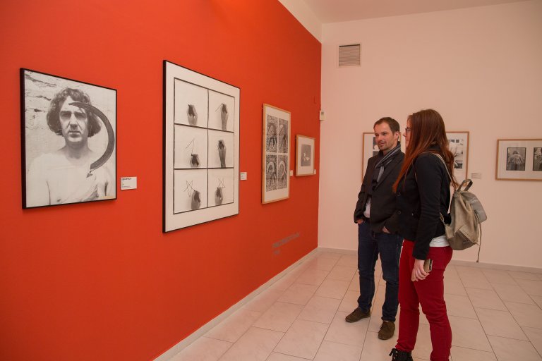 The most recent exhibition of Hungarian art, “Crime Scene: Pécsi Műhely,” took place at the Olomouc Museum of Art in 2019. Photo: MUO – Tereza Hrubá