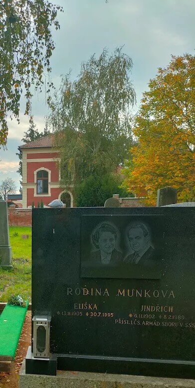 Židovský hřbitov v Olomouci–Neředíně